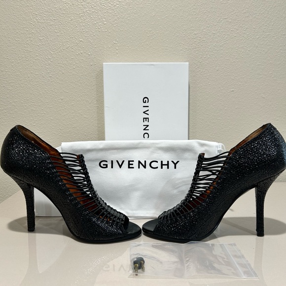 Ankle Boots Givenchy
Givenchy Spazz Peep Toe - Picture 5 of 7